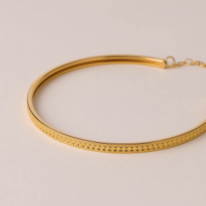 Chow Sang Sang 周生生 999 Pure Gold Essence Circular Swirls Bangle for Women (07 Wrist size 14.5-15.5cm) 95624K Price-by-Weight 8.6g Gold