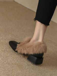 รองเท้าหนังแท้ผู้หญิง ฤดูใบไม้ร่วง/ฤดูหนาว รองเท้าส้นเตี้ยแบบสวมหัวเหลี่ยม หัวรองเท้าทรงกลม พื้นรองเท้ายาง ส้นสูงปานกลาง