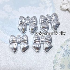 manik silver bandul premium paus pita ekor