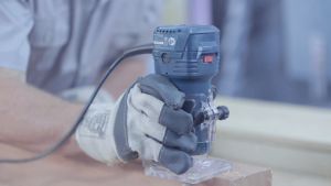 Bosch GKF-550 1/4" Router Trimmer Mesin Profil Kayu GKF-550