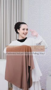 Bambooscarf.id - Hijab Instan Meleyot Laura Jilbab Premium