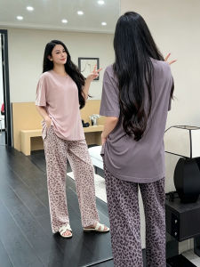 MEEKEIRLA | Đồ Ngủ In Báo Có Gối Lót Áo Tay Ngắn Quần Dài