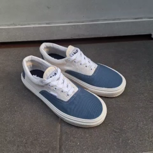 Obral Sepatu Hawn Raya Cream Biru 36-43 sepatu ootd korean style kanvas wanita pria