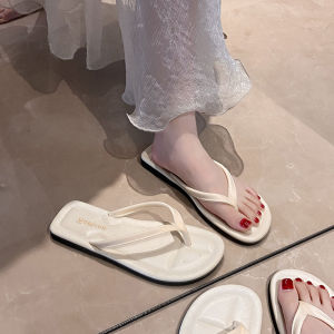 Fashionable Flat Roman Style Women's Sandals: Summer Outdoor Wear & Beachside Slip-On Slippers