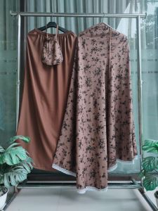 Mukena Rayon Dewasa Motip Soraya (kerut kening)Free Tas Mini Travelling