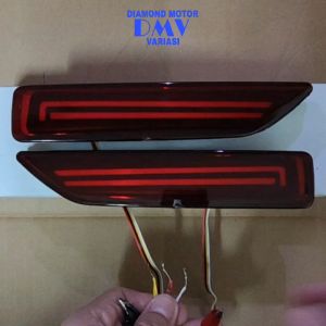 Mata Kucing Reflektor Lampu LED Bemper Belakang Model D Mobilio BRV 2014-2025