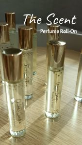 The Scentomy Perfume Roller - Urban Escape (Wood Sage & Sea Salt)