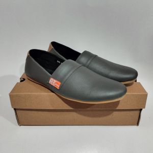 sepatu slip on selop RRwrkshp idea trend 2024