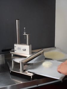 25cm Commercial pancake press machine made of 304 stainless steel hand-held pancake semi-automatic raw pancake press machine