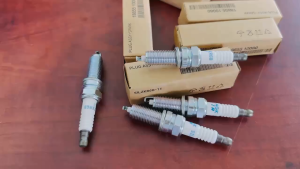 Bugi NGK Chân Dài 12mm - HYUNDAI i10 i20 i30 Accent Avante Elantra KIA Morning K3/Cerato Forte Soul Rio Carens và các dòng xe khác