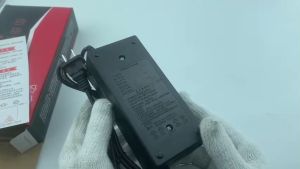 Sạc pin Lion 8S 33.6V 3A có quạt sạc nhanh loại cao cấp