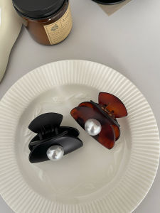 คลิปหนีบผมรูปครีบฉลามสีน้ำเงินขนาดเล็ก คลิปหนีบผมรูปหัวกะโหลกแบบกลมครึ่งวงกลม ดีไซน์หรูหรา สไตล์เกาหลี ไม่มีแบรนด์