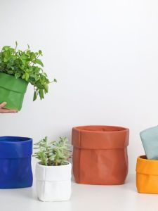 Nordic Simple Breathable Unglazed Ceramic Flower Pot for Home Use Cactus Green Ivy Plant Pots Drainage Hole on the Bottom