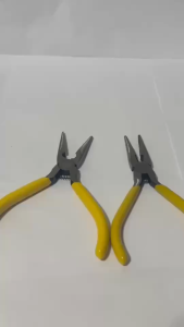 คีมจิ๋ว คีมขนาดเล็ก คีมปากแหลม คีมปากมีฟัน ด้ามจับสีเหลือง DIY