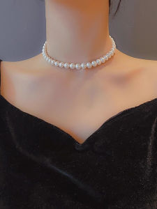 Round Beige Pearl High-end Women Necklace