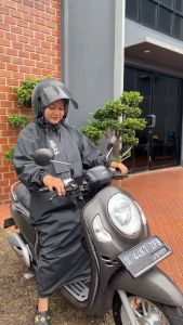 Jas Hujan Premium Murah: Pilihan Terbaik untuk Dewasa