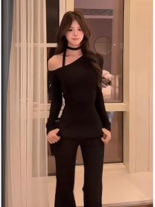 Áo Thun Nữ Tay Dài Màu Đen Không Đều Hở Vai Thắt Nơ Ôm Vừa Vặn Thiết Kế Mùa Đông Giảm Béo Áo Lót