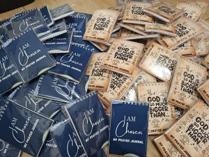 MINI PRAYER JOURNAL WITH RANDOM BIBLE VERSES INSIDE