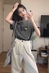 เสื้อยืดแขนสั้นผู้หญิงคอตตอนแท้ ทรงหลวม สไตล์เกาหลี ลายแมว ทรงหลวม สวมใส่สบาย ฤดูร้อน 2025 เสื้อผ้าทำงาน