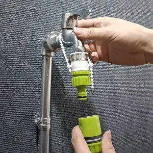 ข้อต่อก็อกน้ำสวมเร็ว ตัวผู้ สำหรับ สวมก๊อกน้ำทั่วไป(ก็อกน้ำไม่มีเกลียว) ขนาด 4 หุน (1/2") และ 6 หุน (3/4")