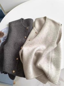 Warm Color Single Row Buckle Gold Clasp Versatile Knit Tank Top Womens Autumn Winter Layered Inner Wear Shoulder Clip