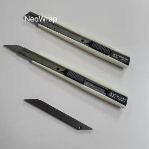 9MM Retractable Utility Knife Cutter with 30 Degree Snap Off Blade Foils Knife Blades for Vinyl Wrap Paper Crafts Wallpaper