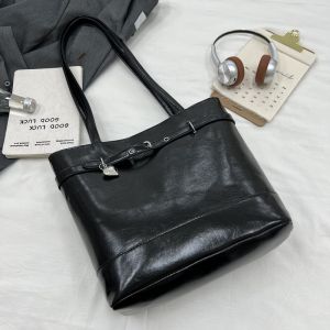 Vintage Soft Leather Tote Bag Womens 2025 New Fashion Large Capacity Commuter Bucket Bag Casual Simple Style Handbag