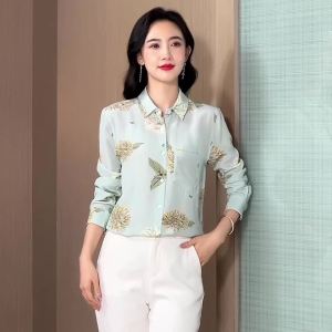 AMMIN 2025 Spring New Water Green Chrysanthemum Print Luxury Large Version Romantic Spring Print Long Sleeve Chiffon Blouse for Women Korean Style Pocket Single Button Design Floral Elegant Blouse
