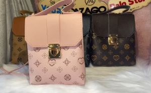 TÚI ĐEO CHÉO NỮ DỄ THƯƠNG CHẤT LIỆU DA PU BỀN ĐẸP DÂY ĐEO KIM LOẠI THỜI TRANG DT125 - THƯƠNG HIỆU AZAGO