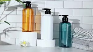 ขวดปั๊ม สีเหลือง น้ำเงิน 500ml หัวปั๊มดำใหญ่ ใส่สบู่เหลว ครีมอาบน้ำ โลชั่น อื่นๆ ขนาดเล็กๆ มากมาย