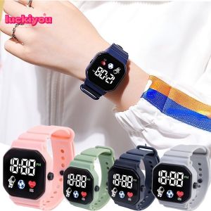 【Luckiyou】7 Color Simple High Quality LED Digital Watch Fashion Leisure Sports Chronograph Lovely Astronaut Children Watch