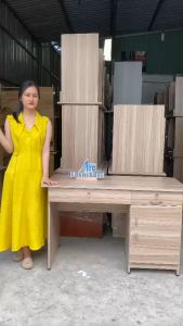 Bàn làm việc đơn giản tại nhà có hộc khóa kéo- Bàn ghế văn phòng nhân viên giá rẻ