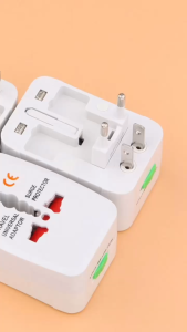 Bayar Di Tempat - Colokan Listrik Internasional / Adaptor Internsional All In One / Universal Travel Adaptor / Universal Travel Plug
