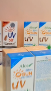 ครีมกันแดด เอลิซ่า เฮเลน่า มอยซ์เจอร์ ยูวี Eliza Helina Moisture UV Expert Protecttion 50+ 30g. (1pcs)