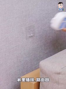 Wall-mounted Mother-child Hooks (which Can Make Objects Without Holes Stick To The Wall).
