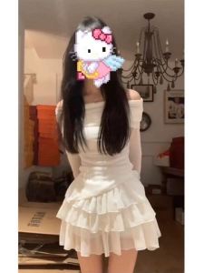 Small White Moonlight Cake Dress Suit Female Chic Sweet and Spicy Pure Style off-Shoulder Tops Pettiskirt Two-piece Set