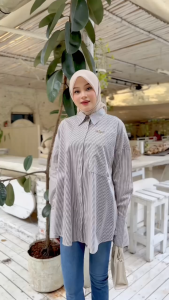 MDLY Baju Kemeja Atasan Wanita/Atasan Motif Bergaris Basic Casual/Zein Stripes Shirt by MDLY