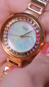 Đồng hồ nữ TITAN Love All dây hợp kim mặt 35.5MM dây màu vàng hồng 95150WM01