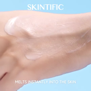 Skintific Aqua Light Daily Sunscreen 50g SPF35 PA+++ For Acne Skin With Allantoin Trehalose Tremella Watery Texture Oil Free Non Comedogenic Prevent Tanning Shine Control Daily Facial UV Protection