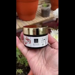 Good vibes Rosehip Hydrating Glow Face Mask -50G