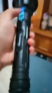 Senter LED Flashlight Waterproof USB Rechargeable Cree XPE 500 Lumens - Y-826 - Black / Senter Led Cas / Senter Led Super Terang / Senter Mati Lampu