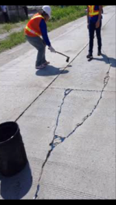 Hard Asphalt Sealant (25 KGS) for Cracks or Waterproofing - Oxidized Asphalt / Blown Asphalt - Item 115 / 15