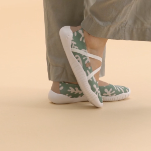 UIN Menorca VII Womens Art Painted Ballet Flats Slip On Pointed Toe Casual Lightweight Comfort Travel Shoes