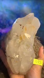 Đá Thạch Anh clear quartz pha lê Lemurian trong suốt thanh tẩy thiền định cầm tinh thể năng lượng mã 375