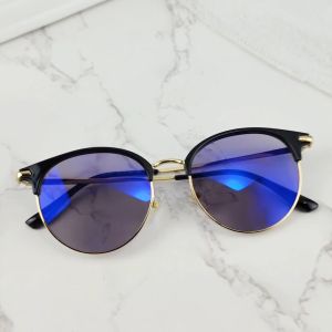 Kacamata Anti Radiasi Blueray Minus Photocromic: Solusi Fashion dan Fungsi