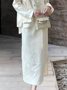 New Chinese Style White Embroidered High Waist Straight Tube Skirt Womens Autumn 2024 New Loose Fit Versatile Midi Skirt