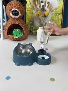 VOA | Automatic Watering & Non-Spill Pet Food Bowl