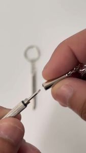 3-in-1 Mini Screwdriver Keychain – Flat Philips & Star for Sunglasses & Watch Repair | Pembuka Skru Mini 3-dalam-1 Gantungan Kunci – Kepala Rata Philips & Bintang untuk Cermin Mata & Jam