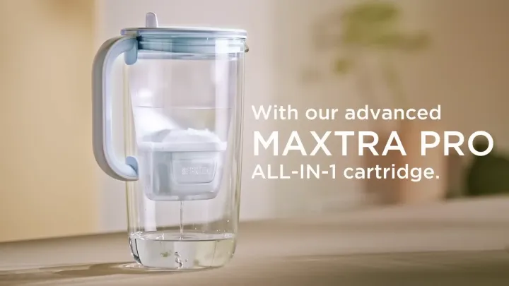 BRITA Water Filter Glass Jug 2.5L FREE 1x Filter Cartridge - Premium Glass Pitcher with Smart Light LED For Family & Office [Model: 1053524]