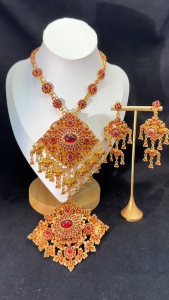 ชุดเครื่องประดับไทยโบราณ สร้อยคอ เข็มขัด หัวเข็มขัด ชุดสามชิ้น ชุดเจ้าสาว นาฏศิลป์ มีให้เลือกหลายสี พร้อมส่ง